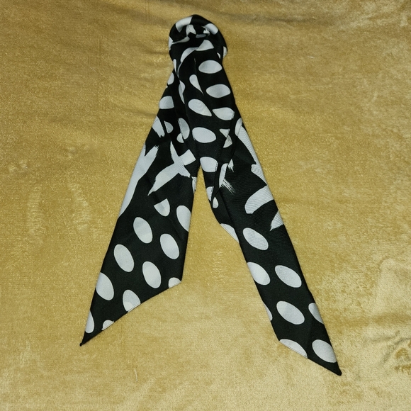 Unbranded Polka Dot and X satin square shaped scarf 30" - Picture 4 of 4